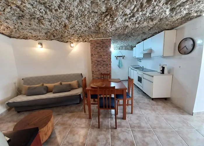 Casa Cueva El Porton