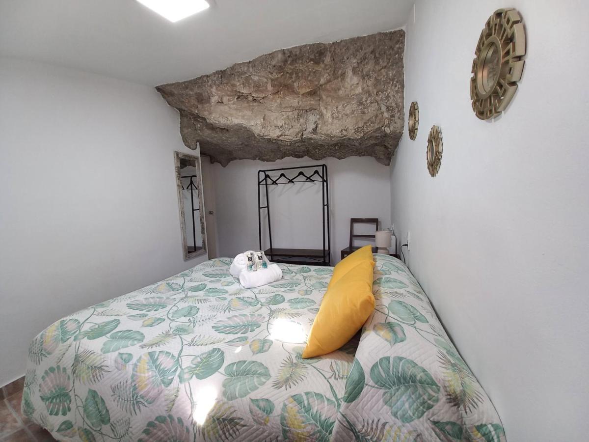 Holiday home Casa Cueva El Porton Alcala del Jucar