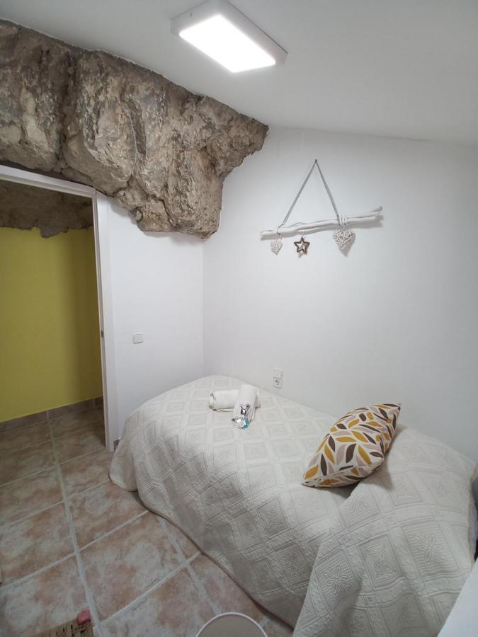 Casa Cueva El Porton *